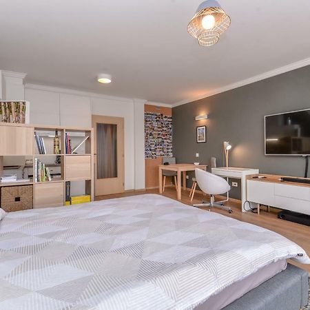 The Spot - Fully Equipped, Central, Modern Studio By Flat Mаnager Sofia Exterior foto